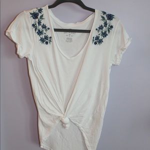 American Eagle v-neck